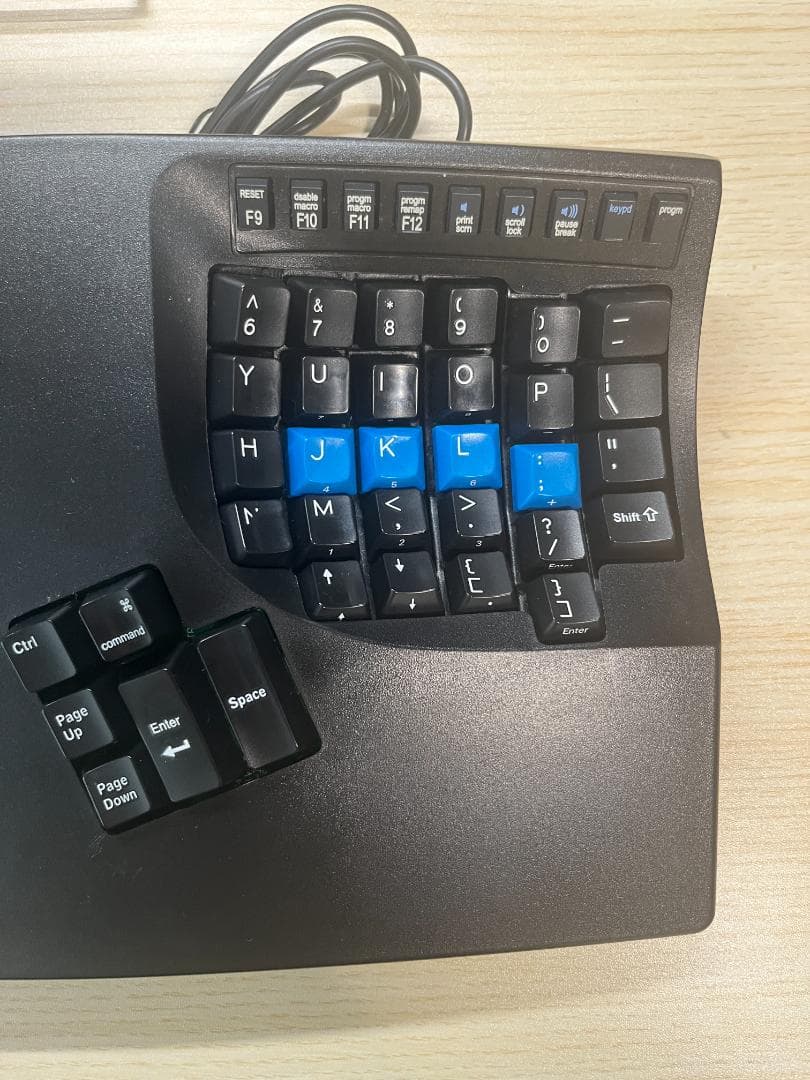 Kinesis Advantage2 LF 赤軸