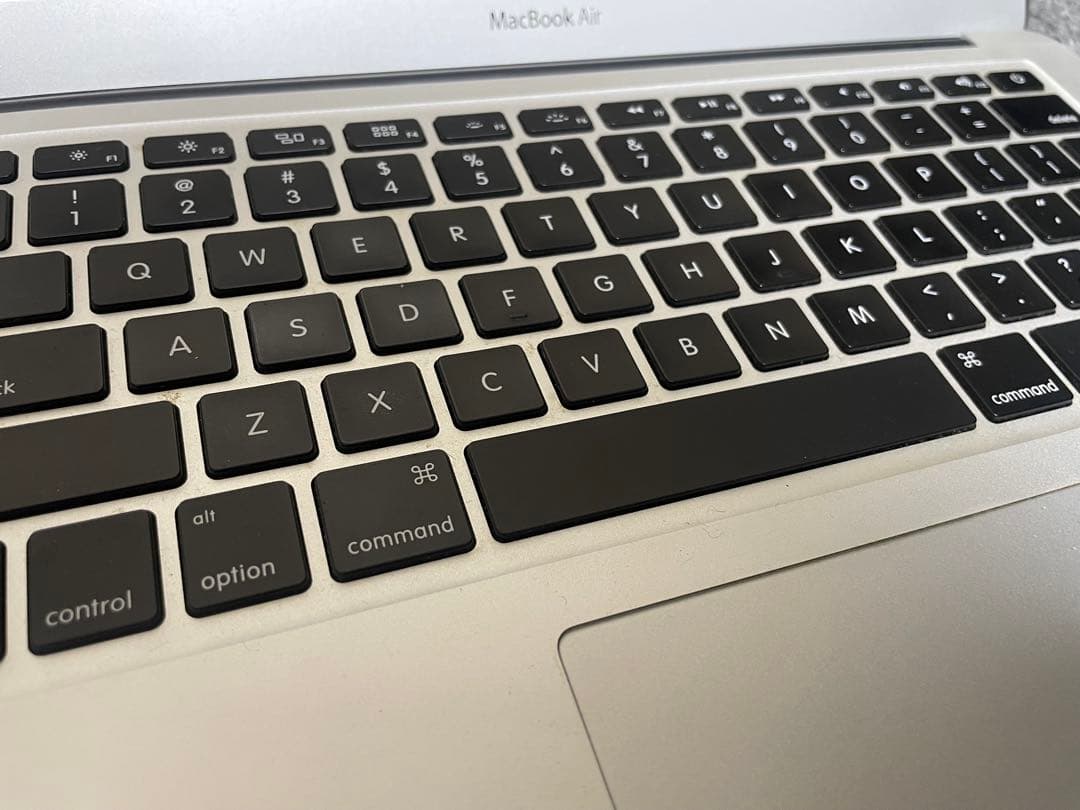 [ジャンク] MacBook Air 13, i7, メモリ8G SSD128G