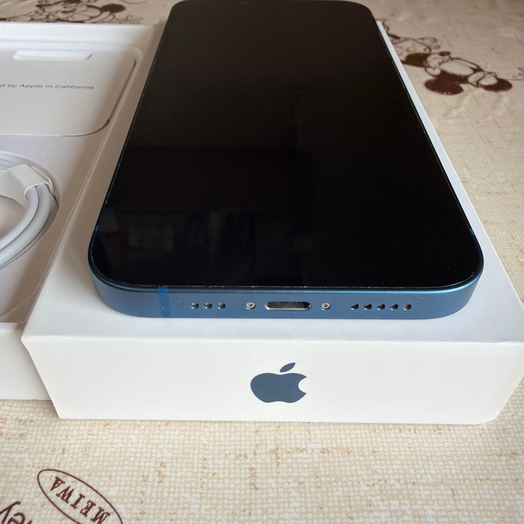 Apple iPhone 13 ブルー　本体・ケーブル