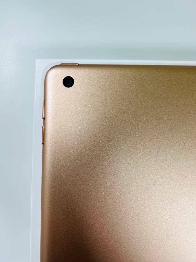 iPad (第8世代) 32GB Wi-Fiモデル ゴールド 箱あり