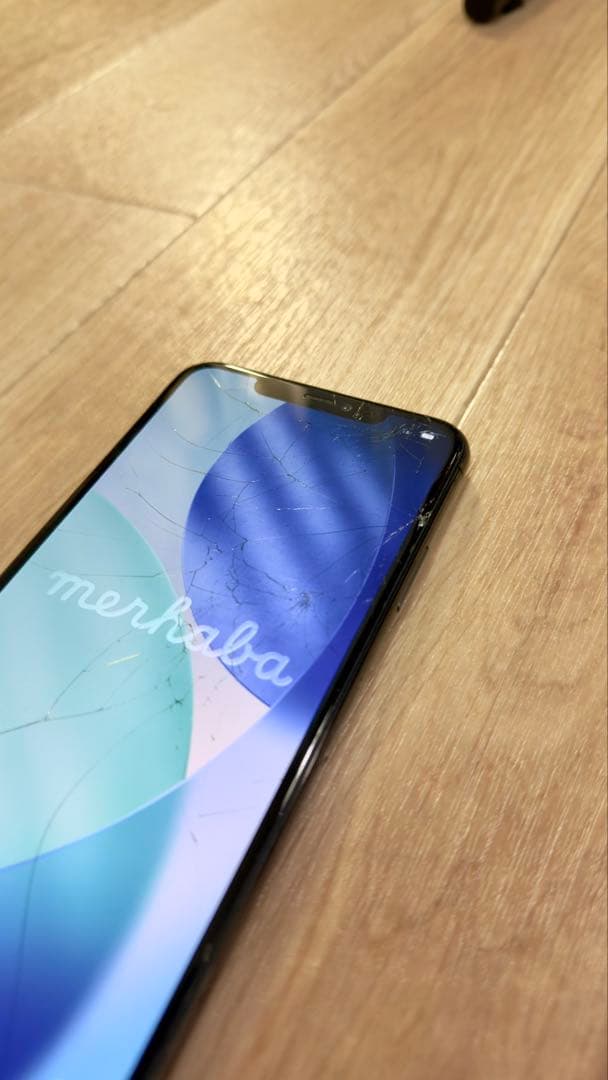 iPhone 11 pro max 本体 画面・カメラひび割れ