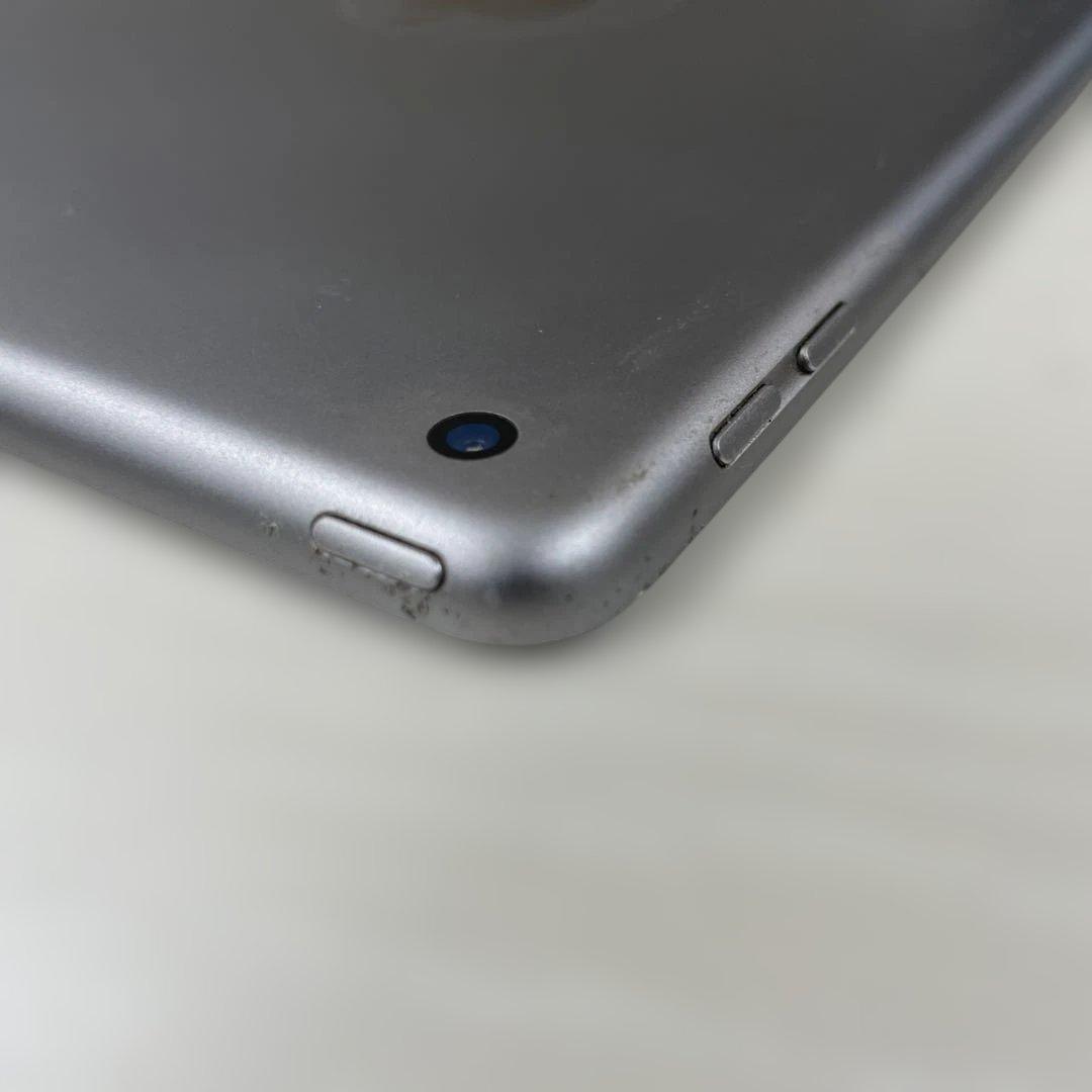 Apple iPad (第5世代) 32GB