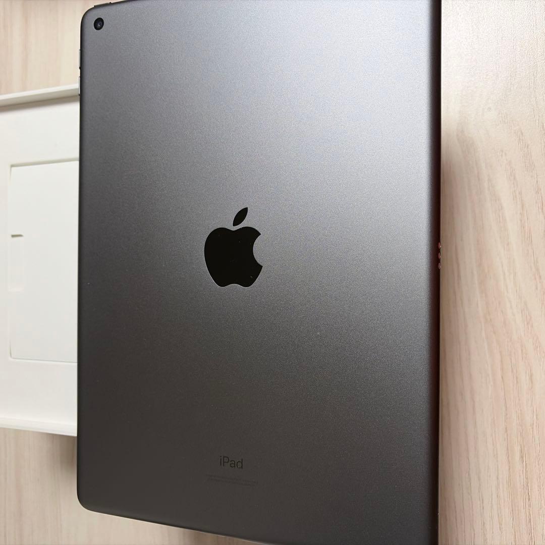 iPad(第9世代)スペースグレー 本体 オマケ付き
