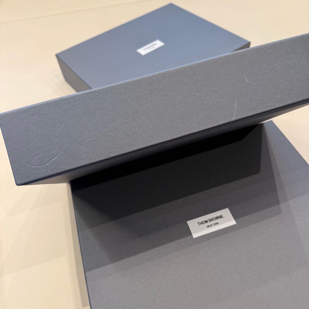 THOM BROWNE 箱3個