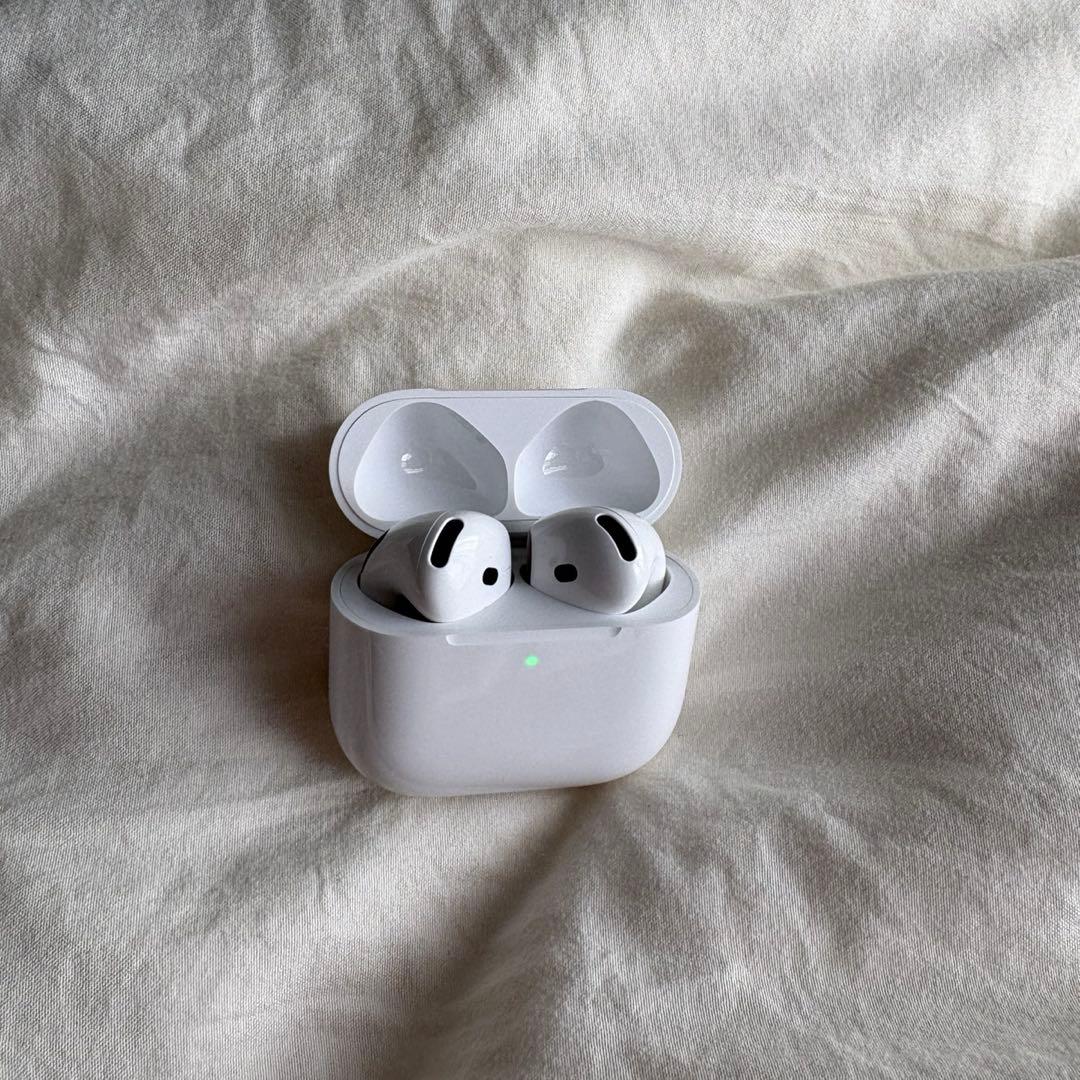 イヤホン AirPods 4