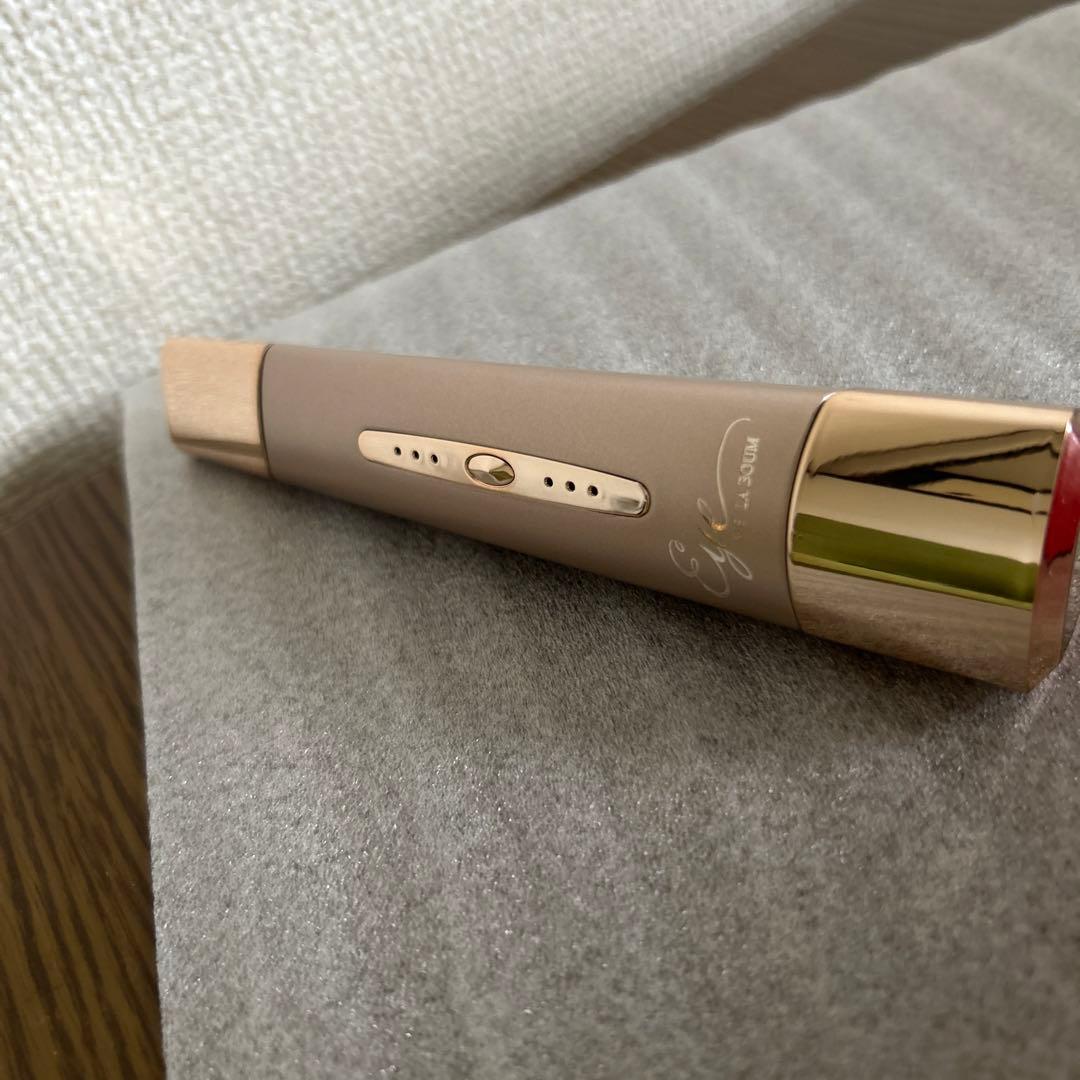 ME ラボンアイ　美顔器 ゴールド