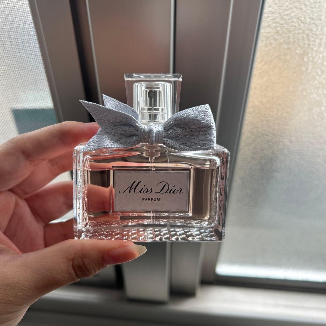 ミスディオール パルファン 50ml ボトル 新作 美品 正規品