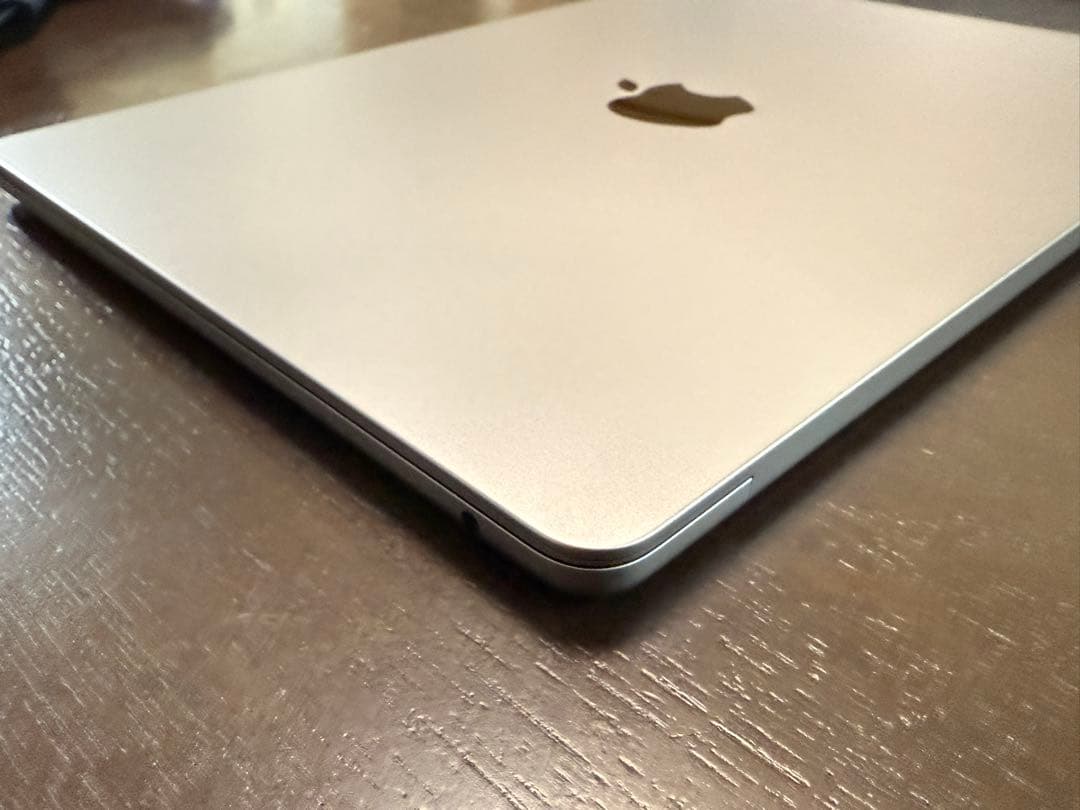 Apple MacBook Air 中古　シルバー