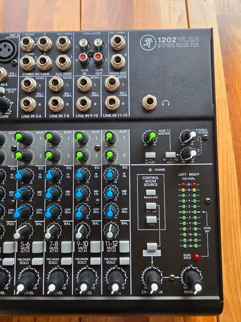 Mackie 1202VLZ3 アナログミキサー