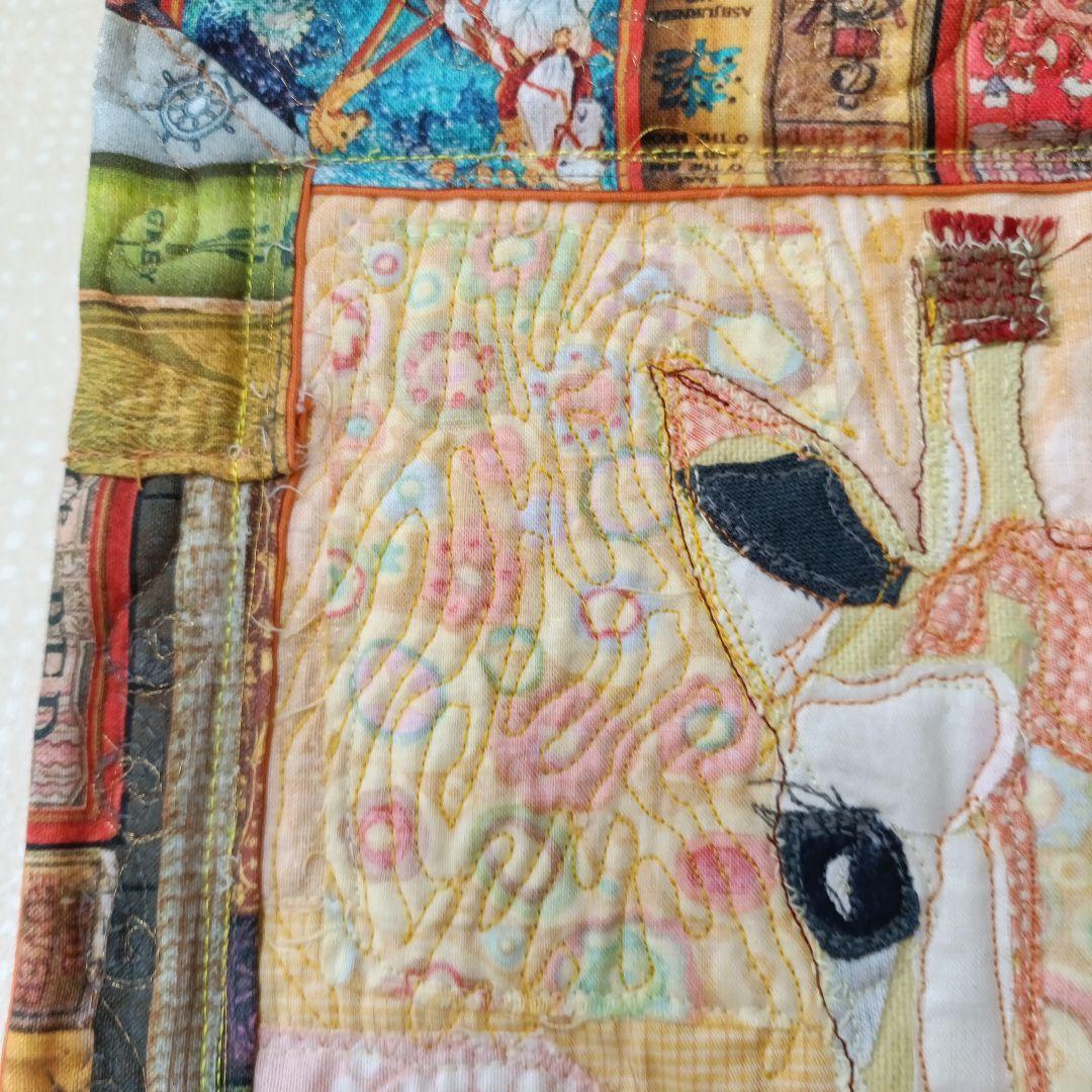 キリンの刺繍アートキルト 約26ｘ27cm　布コラージュ