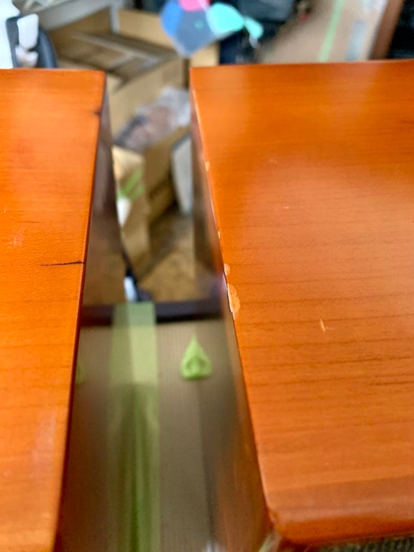 片方雑音発生　Dali  メヌエットII スピーカー