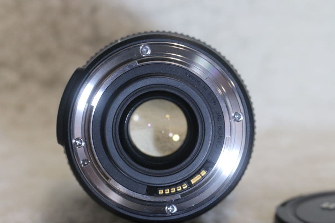 Canon キヤノン EF-Ｓ 18-135mm F3.5-5.6 IS