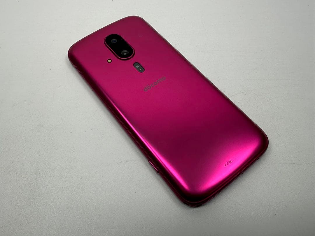 新品同様NTT docomo らくらくスマートフォン F-53E ピンク