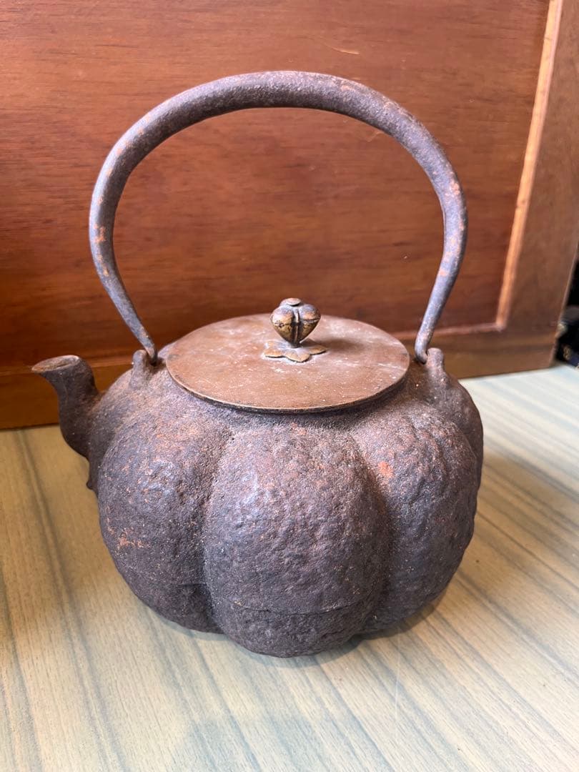 かぼちゃ型鉄瓶 鋳鉄製 龍文堂造