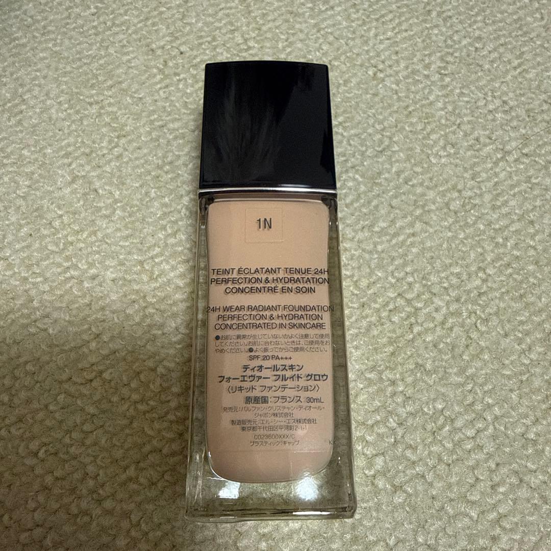 ファンデーション Dior FOREVER SKIN GLOW 1N 30ml