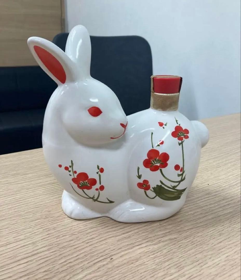 【未開栓】干支 卯 ウサギ型 陶器 古酒 ウィスキー サントリー ロイヤル12◇