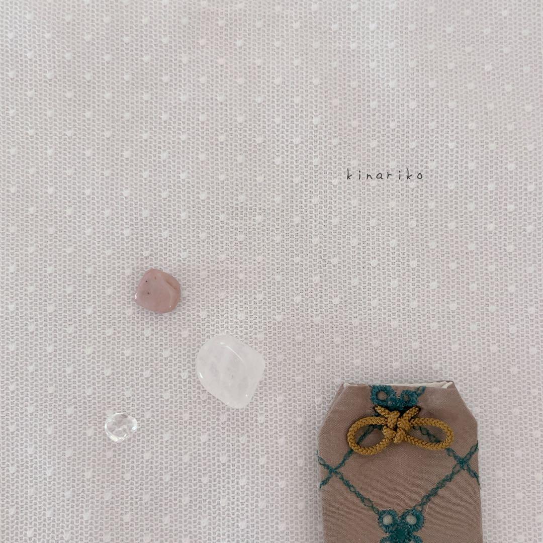 flower beads 小さなお守り袋　handmade ミナペルホネン