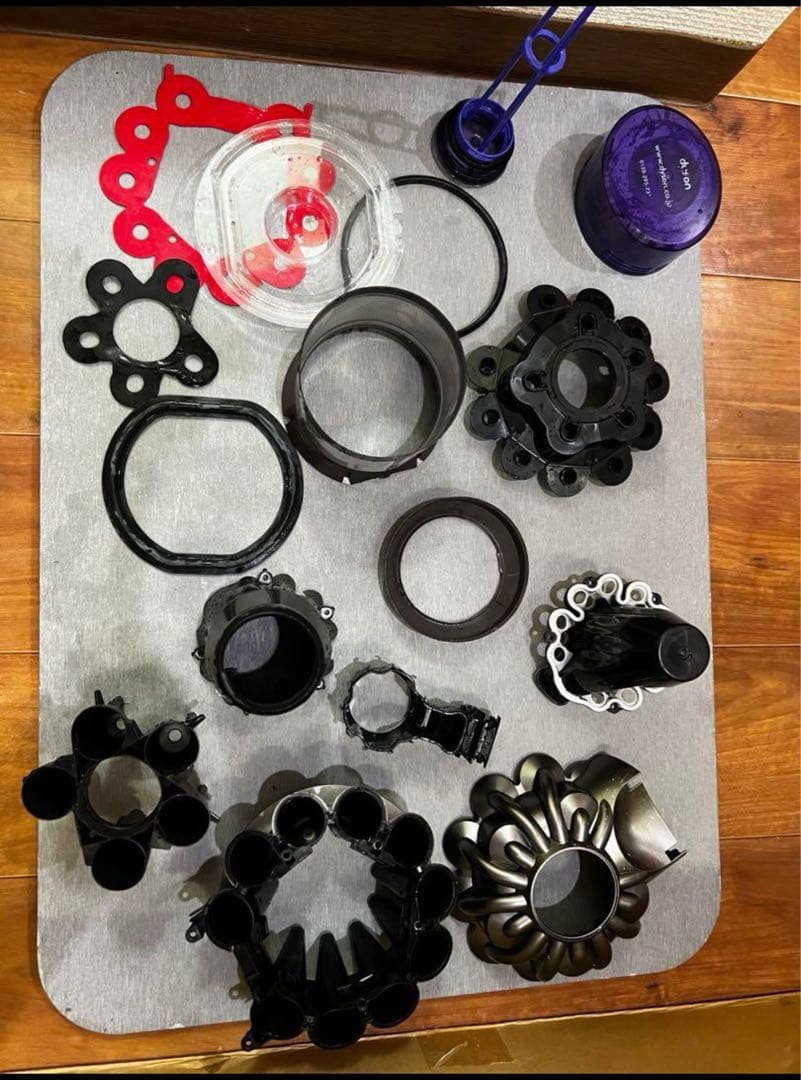⑦『分解洗浄済み』動作確認済み　ダイソンDyson V8　SV10 下皿新品