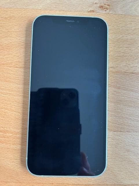 〜のために予約された Jee iPhone 12 256GB