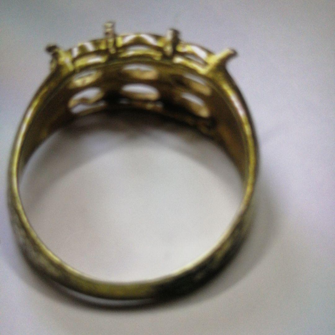 金色の指輪、昭和レトロ？