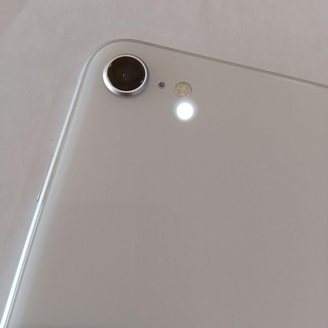 iPhone SE3 128Gb SIMフリー スターライト　白色　603241