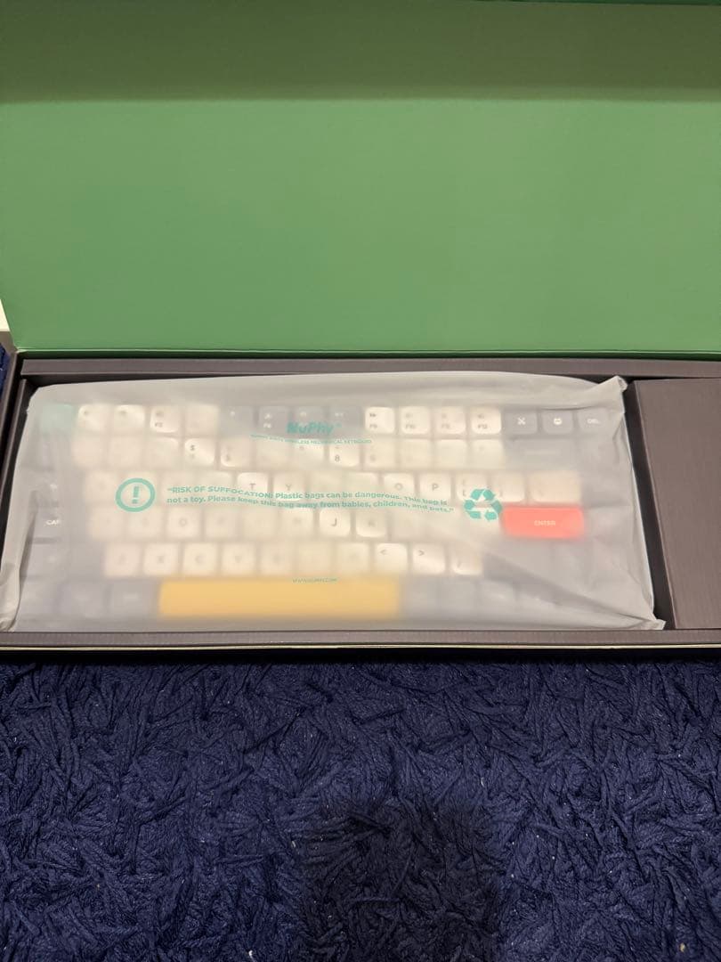 NuPhy AIR75 ワイヤレスキーボード