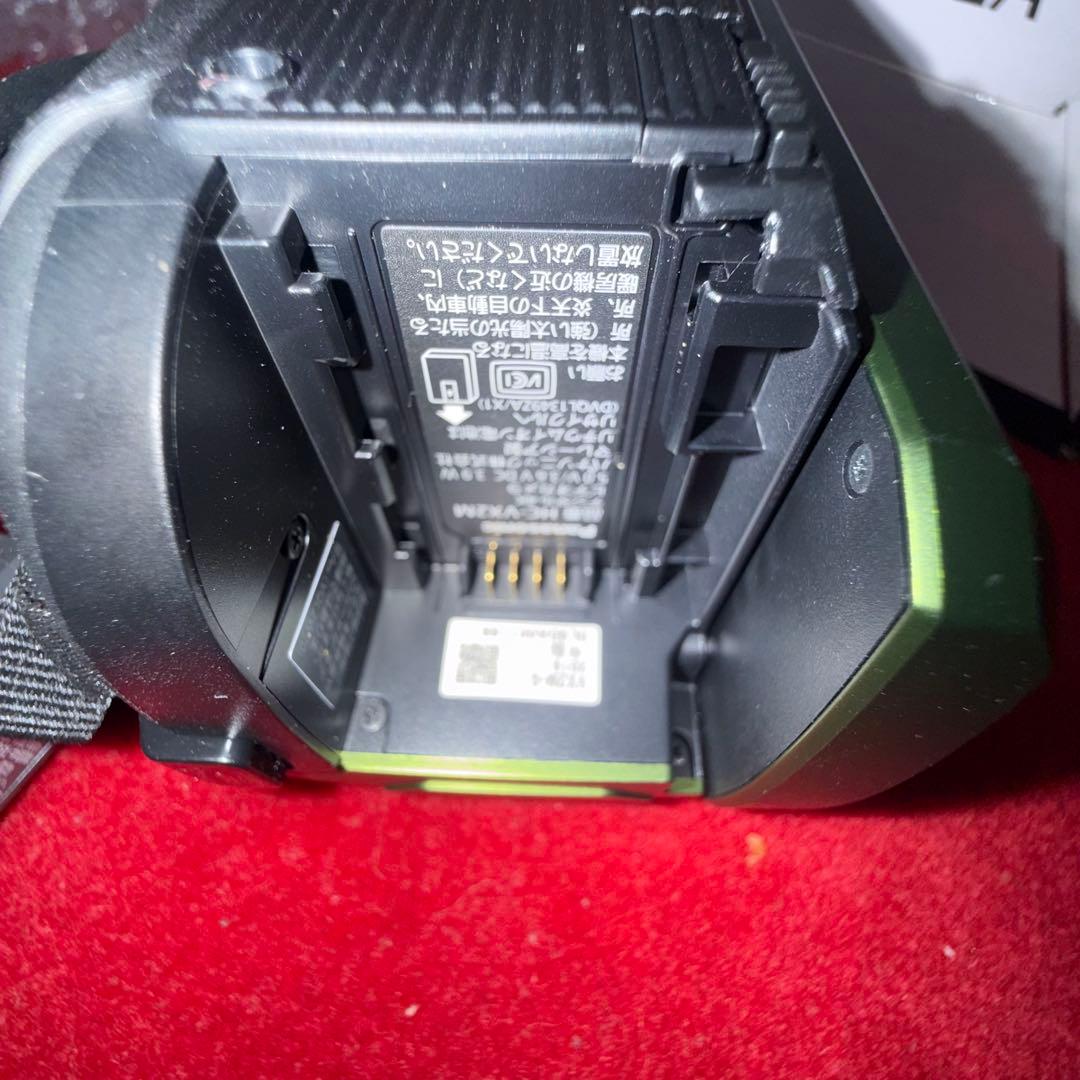 【美品】Panasonic HC-VX2M 4Kグリーン 32倍ズーム 箱付き