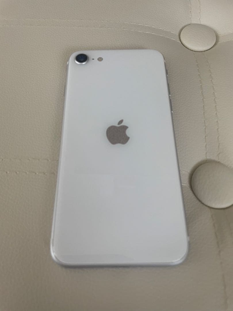 う*だ様 Apple iPhone SE (第2世代) ホワイト64GB
