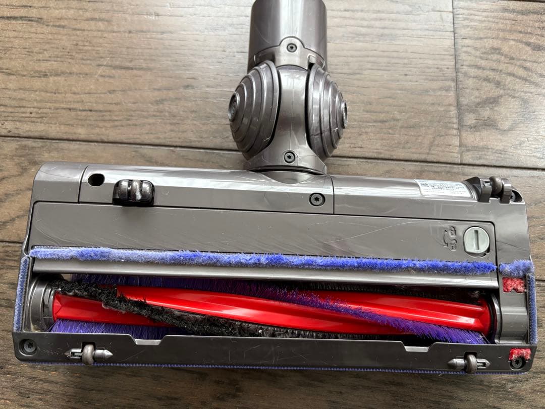 dyson DC61 コードレススティック掃除機の　本体　アタッチメント多数