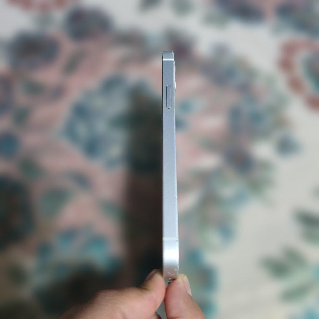 Apple iPhone 12 ホワイトSIMフリー