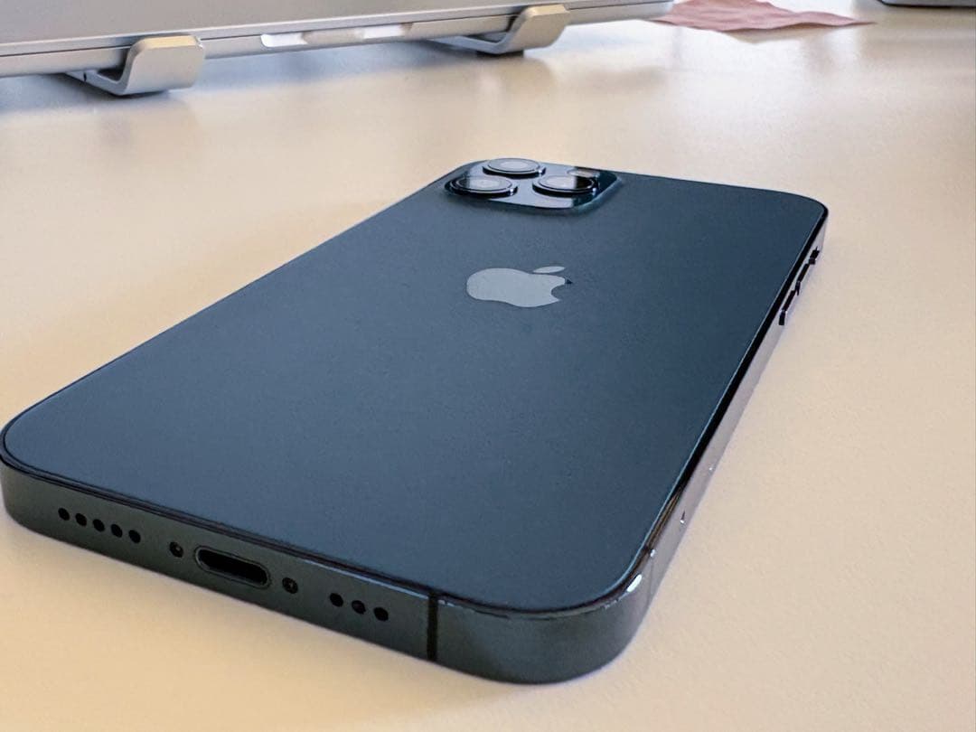 【あゆみ】iPhone 12 Pro 128GB パシフィックブルー