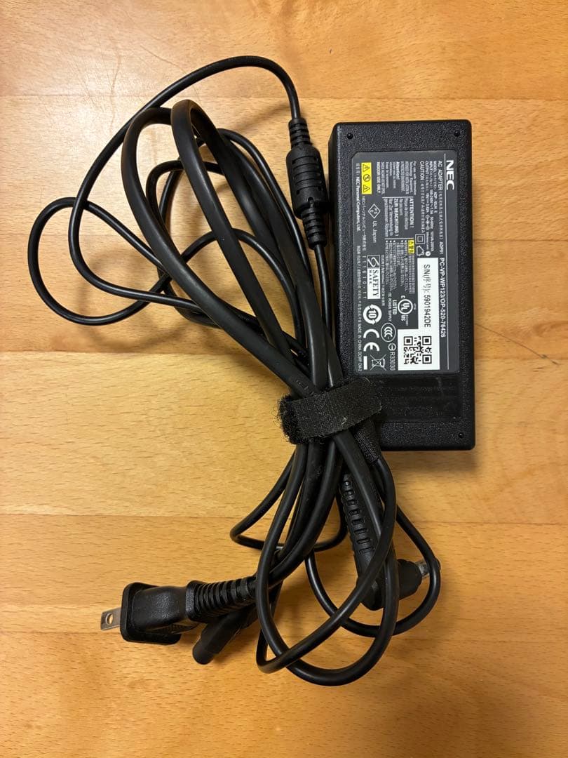 【ジャンク品】　NEC ノートPC 日本語キーボード　アダプター付き　パソコン