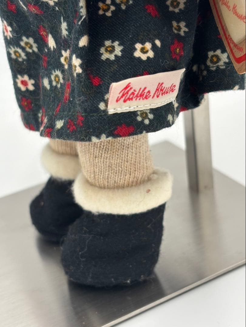 【ケテクルーゼ】ドイツ製アンティーク　花柄ドレスの人形
