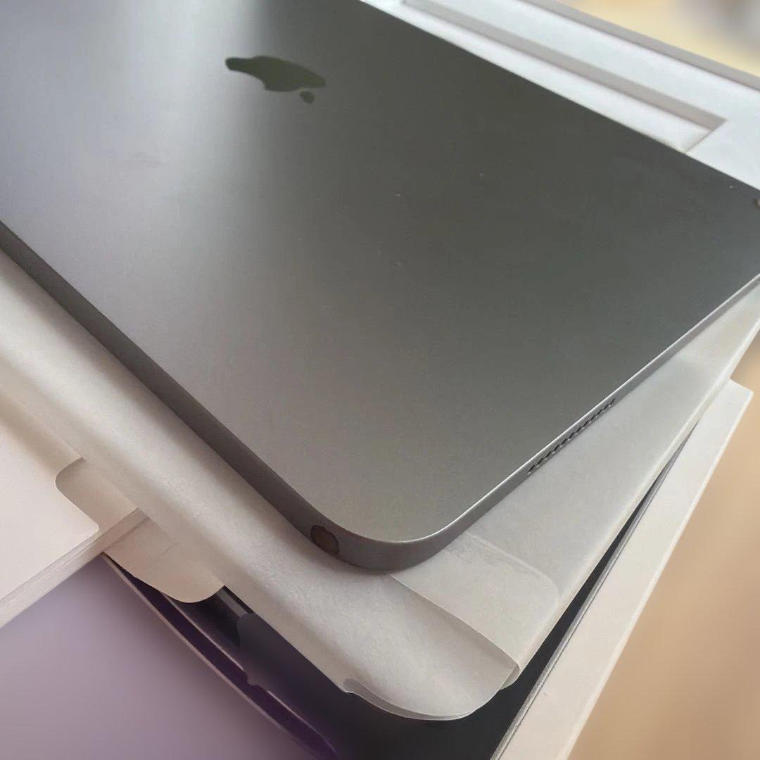 【極美品】iPad Air (M3) 13インチ 128GB Wi-Fi グレー