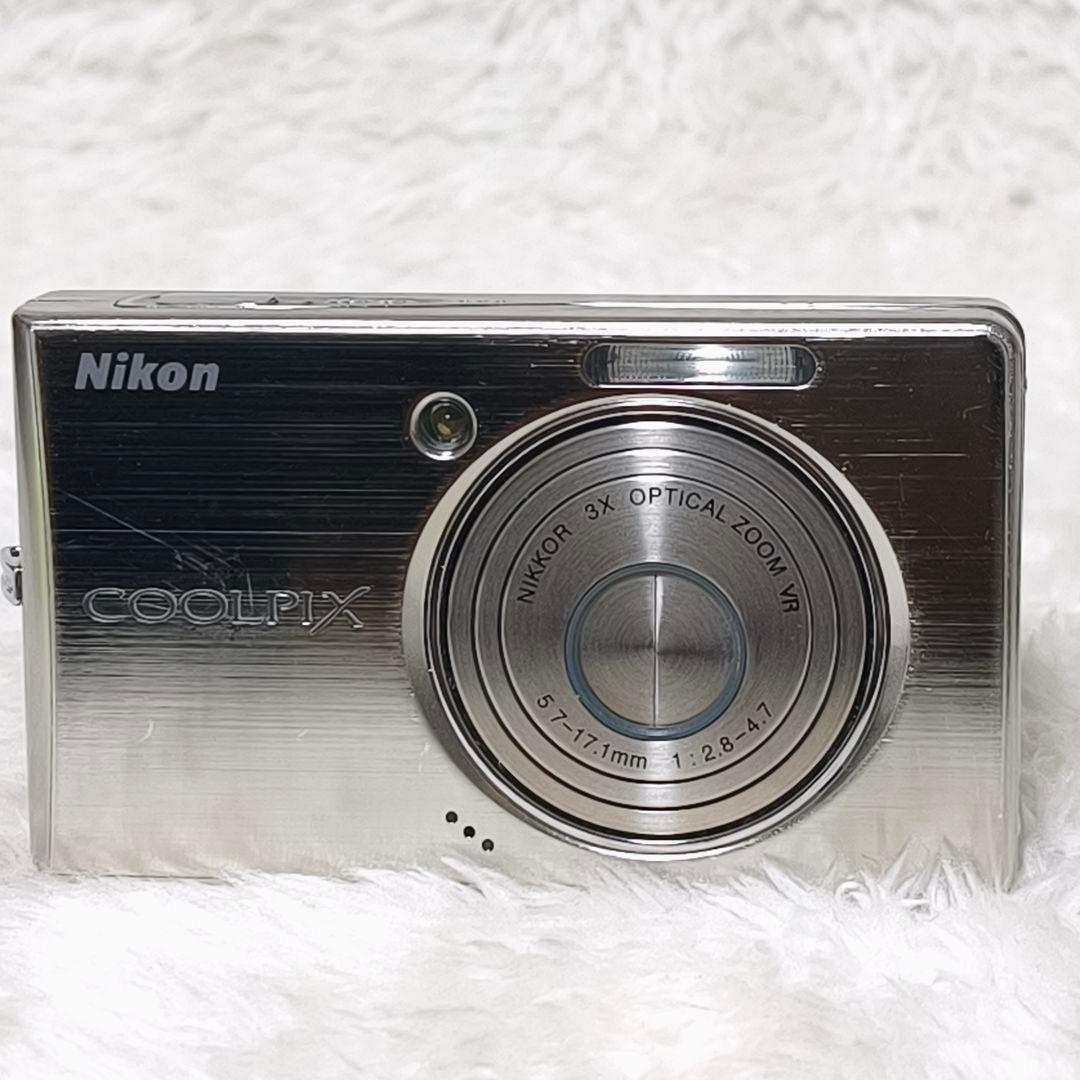 美品✨NIKON COOLPIX S510 シルバー オールドコンデジ