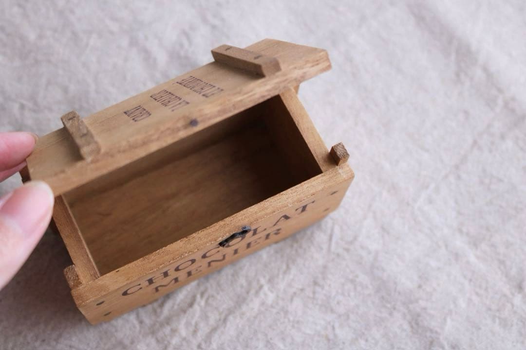 アンティーク　ショコラムニエの木箱