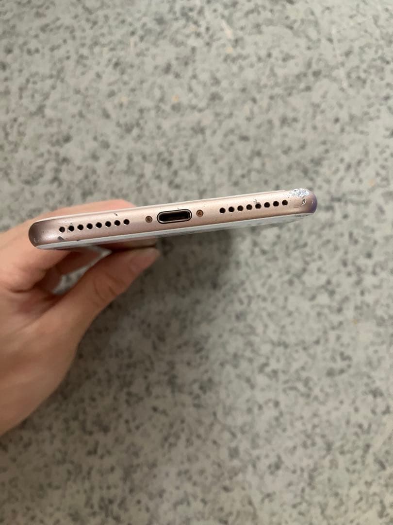 iPhone 8 Plus 256GBゴールド 本体
