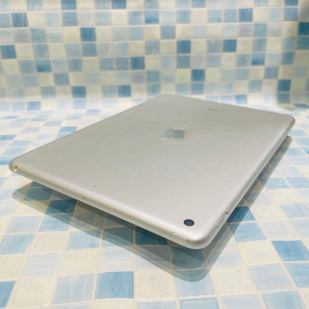 Wi-Fi iPad 第6世代 本体 32GB シルバー 電池良好