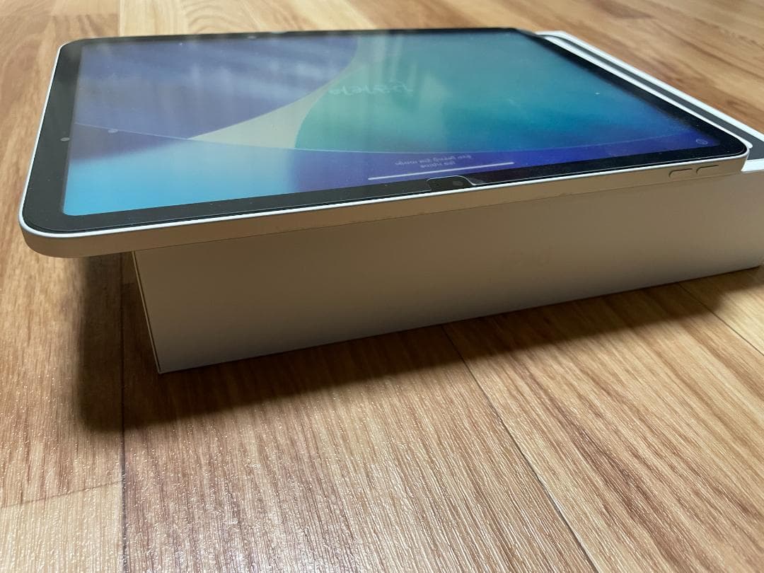 iPad (第10世代)wifi 64GB シルバー　美品