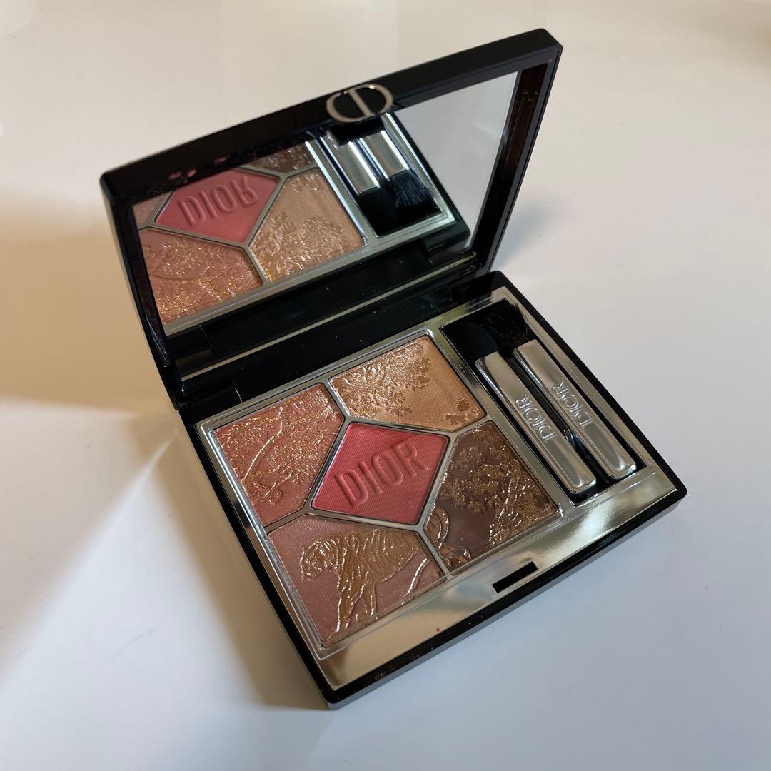 【新品】Dior サンク クルール 654 コーラルリビエラ