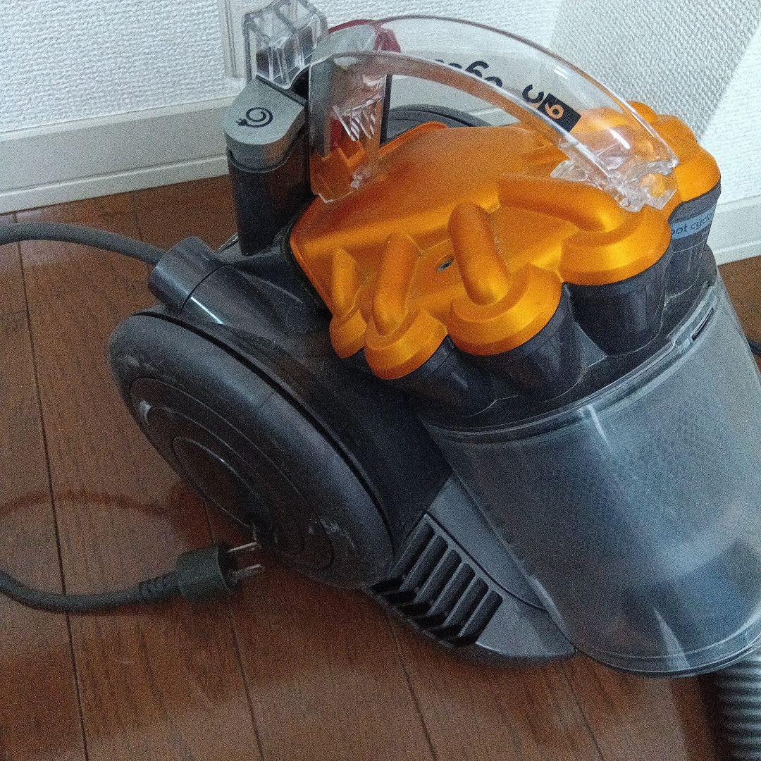 dyson DCダイソン 掃除機 ＋フトンツール付 動作品 吸引OK