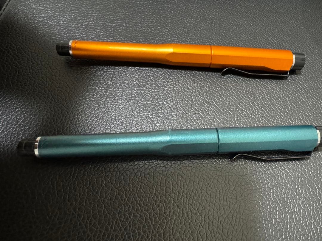 【実用特価】クルトガダイブ 2本セット（オレンジ・グリーン）箱付き 動作良好
