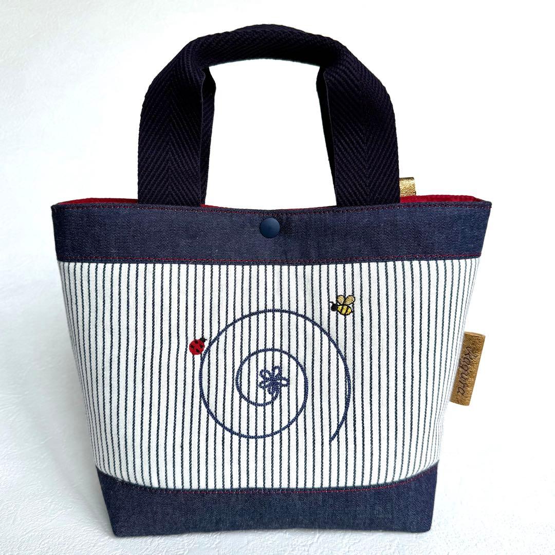 【ハンドメイド】南コアリクイ刺繍♡威嚇ポーズで”守る“トートバッグ