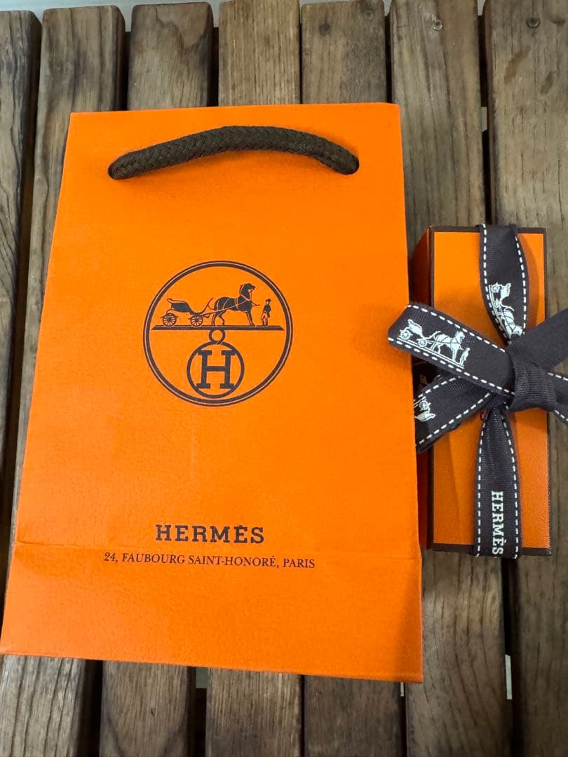 HERMES★ルージュ エルメス ボーム ドゥ　ソワン プール レ レーヴル★