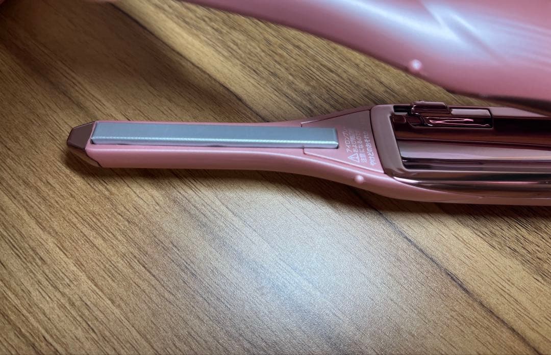極美品　リファ　ヘアアイロン　ミニ フィンガーアイロン　ST6 シルキーピンク