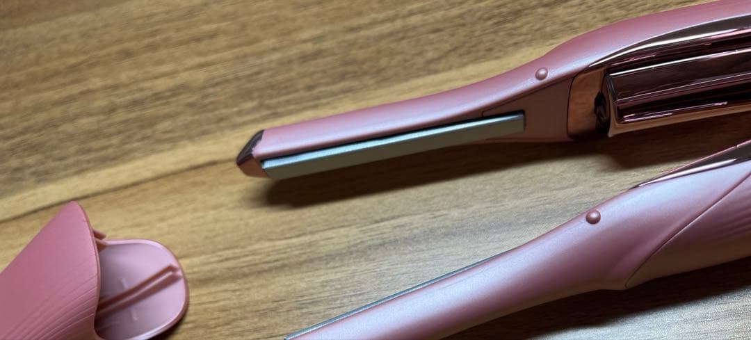 極美品　リファ　ヘアアイロン　ミニ フィンガーアイロン　ST6 シルキーピンク