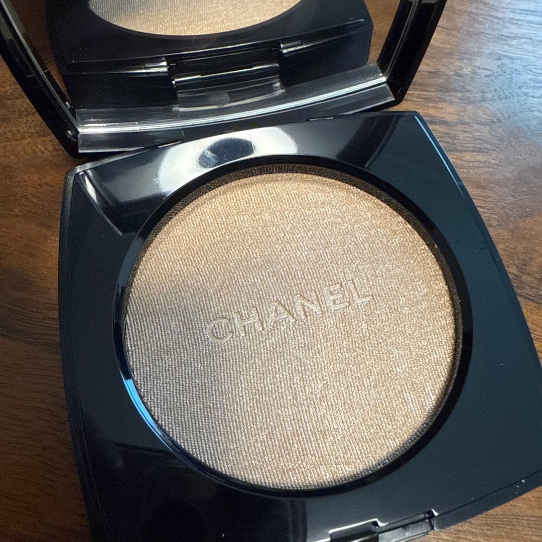 CHANEL プードゥル ルミエール 10