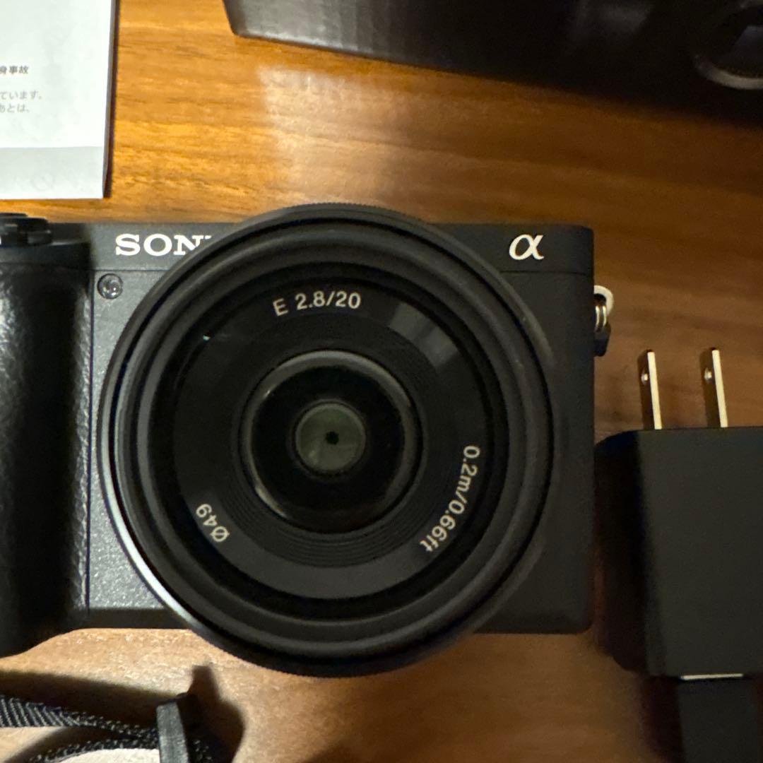値下げ中！SONYα6400ボディSONY E20mmF2.8単焦点レンズセット