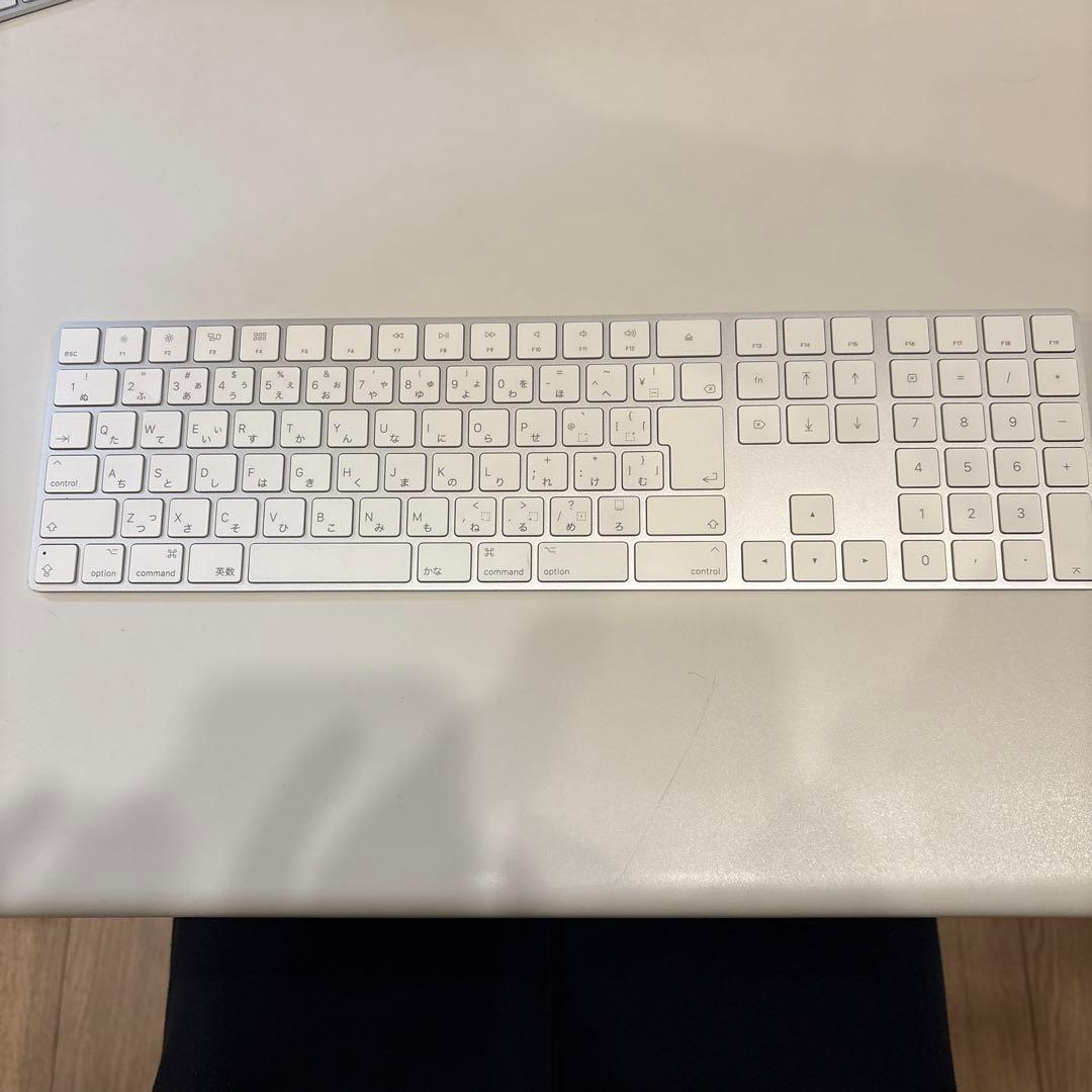 Apple純正 Magic Keyboard（テンキー付き）- 日本語（JIS）