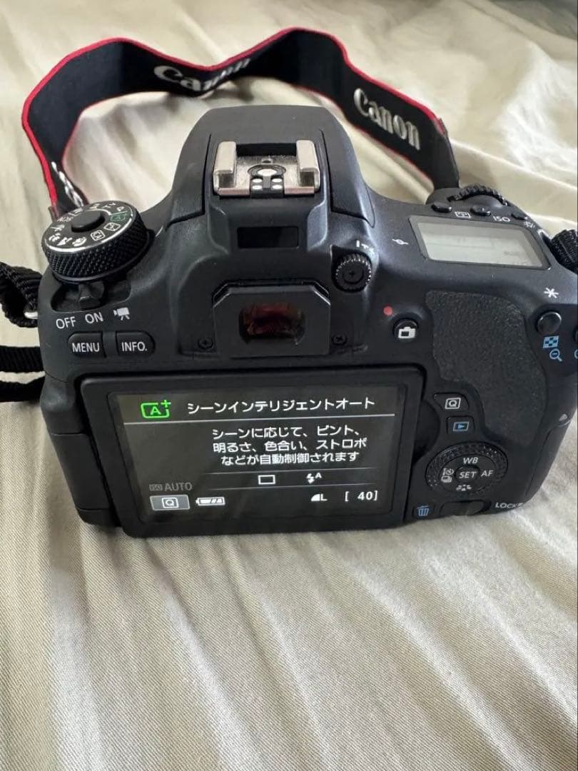 【美品】Canon 一眼レフカメラ EOS8000d SDカード付き